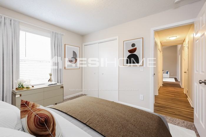 17 N Kings Dr - Photo 7 of 18