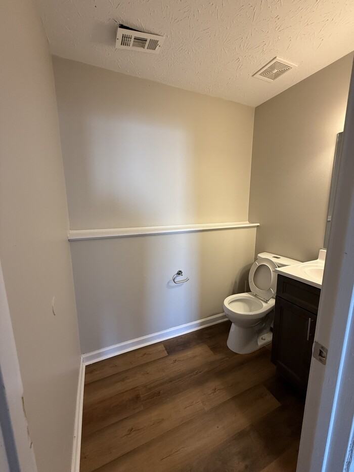 2623 Crisnic Ct - Photo 4 of 9