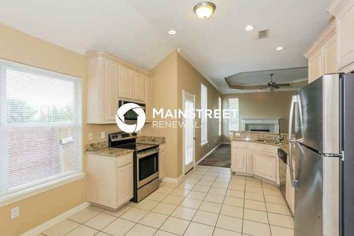 1424 Sierra Blanca Dr - Photo 5 of 16