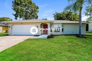 1411 Se 17th Ter - Photo 1 of 1