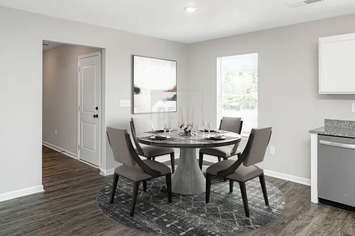 560 Woodland Cir - Photo 6 of 41