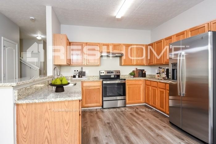 308 Kayla Ct - Photo 2 of 17