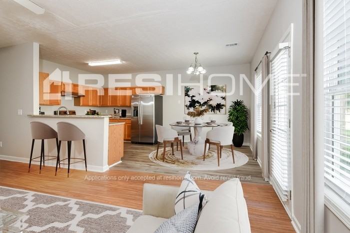 308 Kayla Ct - Photo 3 of 17