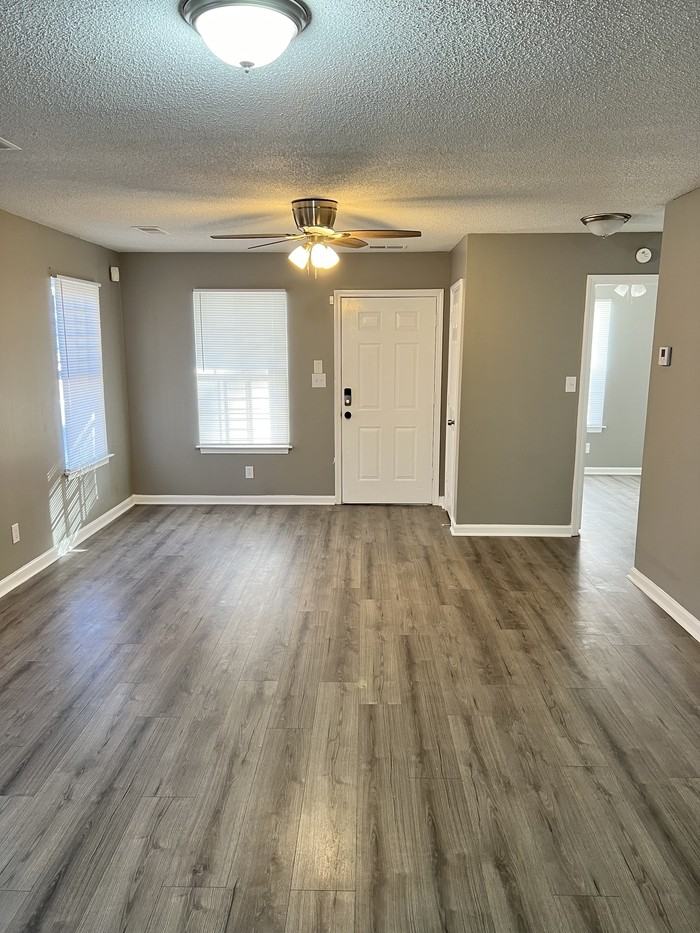 106 W Dison Ave - Photo 2 of 5