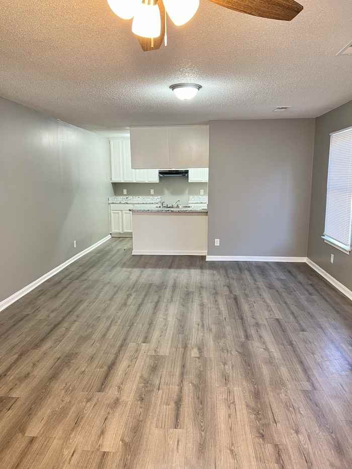 106 W Dison Ave - Photo 3 of 5