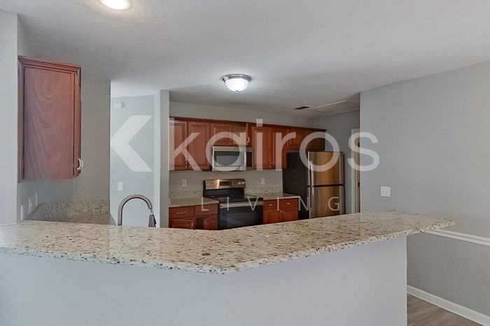 2102 Spring Hill Cir - Photo 7 of 27