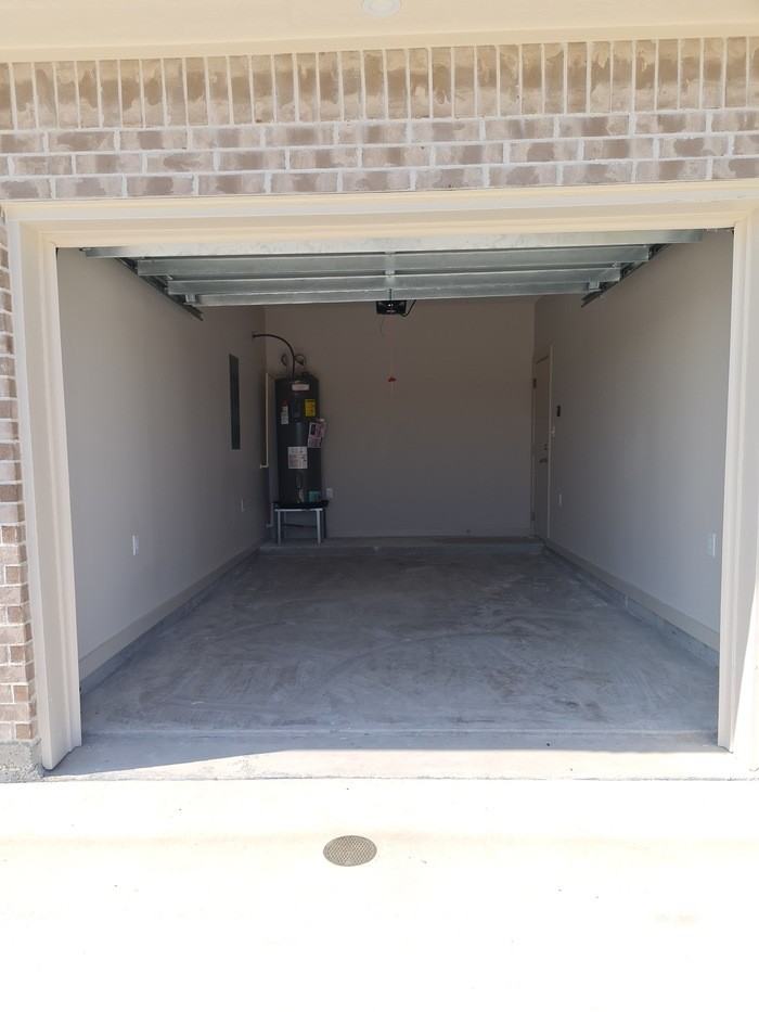 1009 Escondido Ln E - Photo 2 of 26