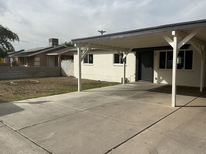 4602 W Whitton Ave - Photo 2 of 14