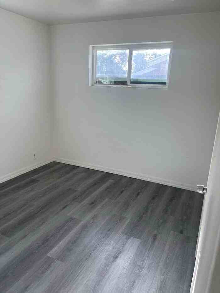 4602 W Whitton Ave - Photo 7 of 14