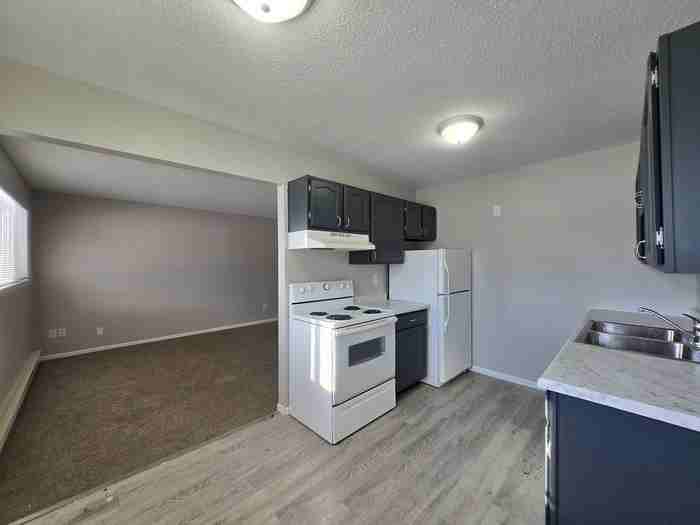 510 Lewis Ave #104 - Photo 6 of 12