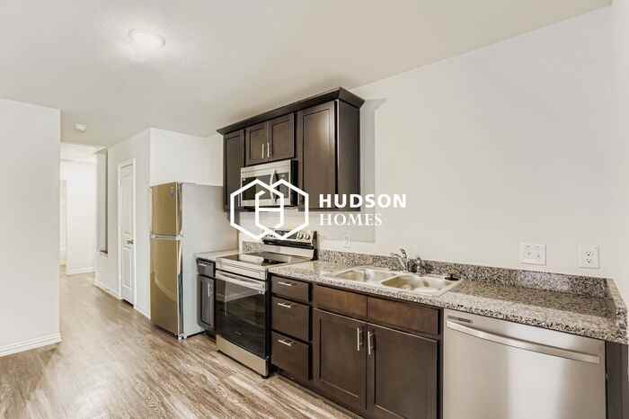 229 De Haven St #A - Photo 5 of 14