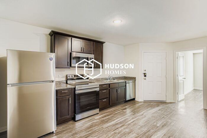 229 De Haven St #A - Photo 6 of 14