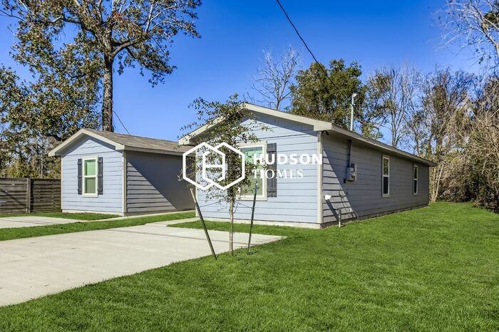 4511 Tronewood St #B - Photo 3 of 14