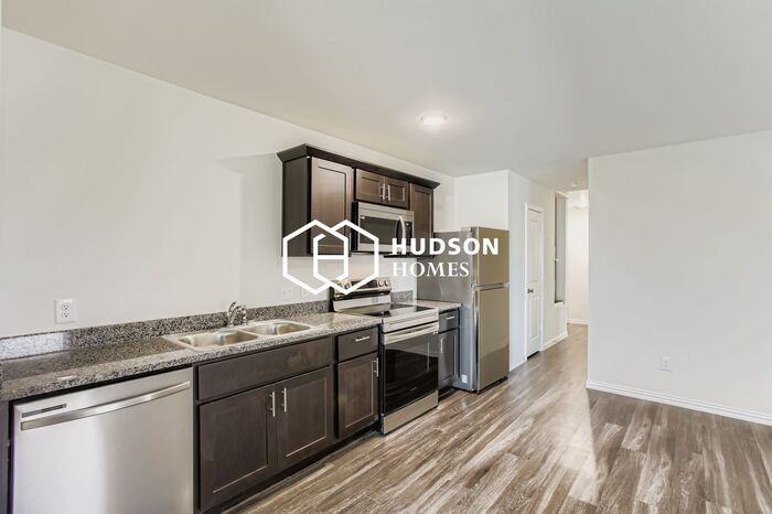 4511 Tronewood St #B - Photo 5 of 14