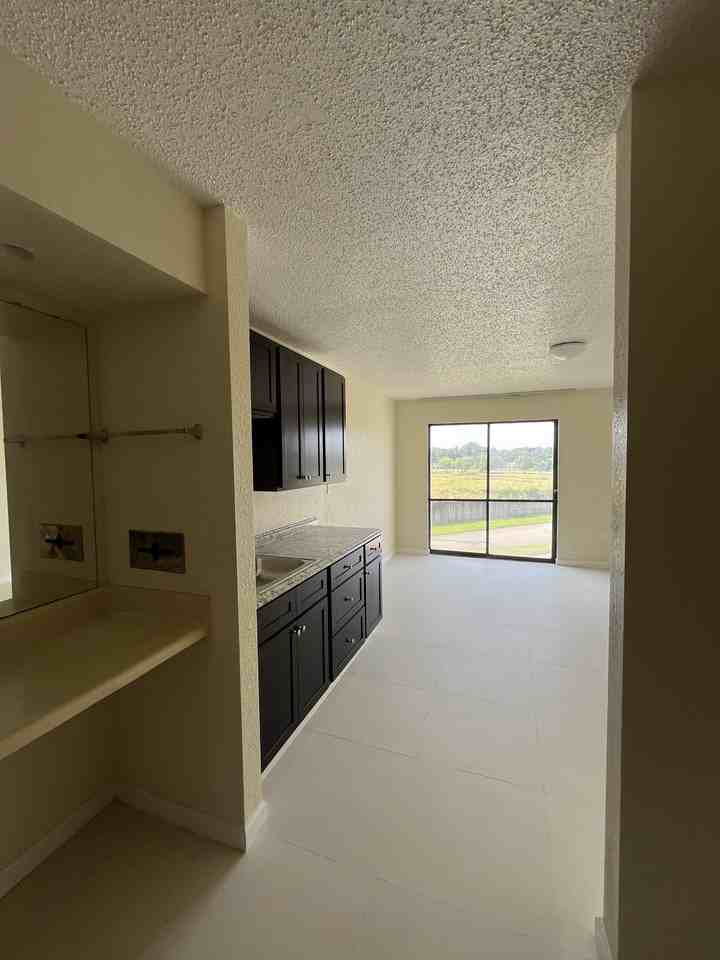 2705-2715 Cherry Road, Memphis , Tennessee, 38111 - 1408 #1408 - Photo 6 of 38