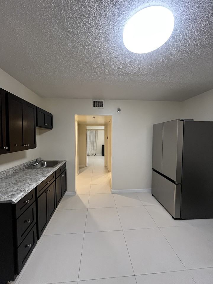 2705-2715 Cherry Road, Memphis , Tennessee, 38111 - 1343 #1343 - Photo 6 of 36