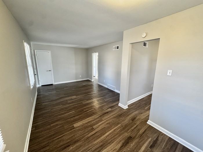 2195 Cassie Ave - Photo 4 of 18