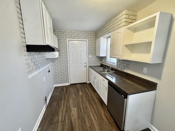 2195 Cassie Ave - Photo 7 of 18