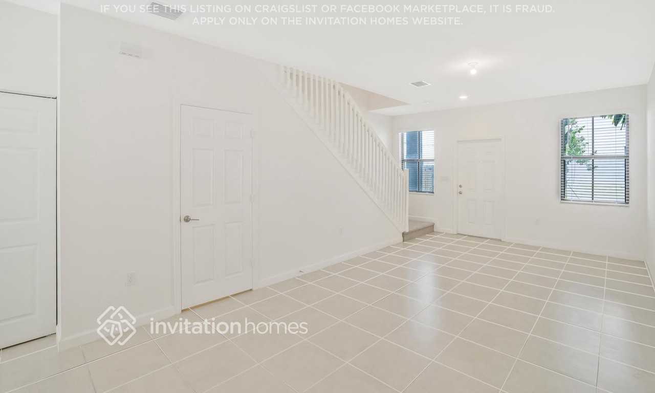 2835 Swterr - Photo 3 of 20