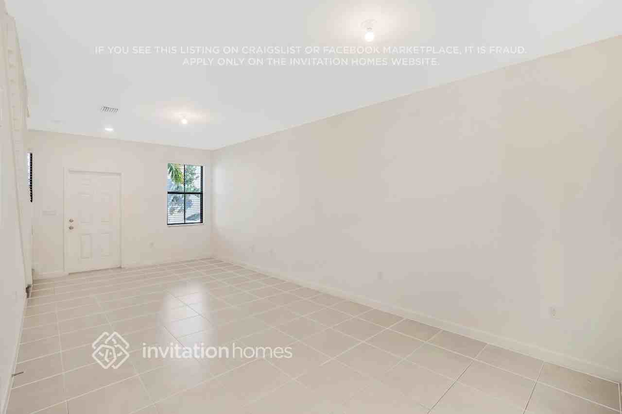 2835 Swterr - Photo 2 of 20