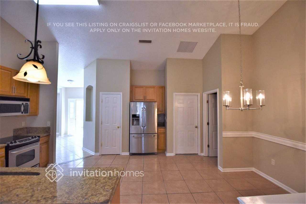 1335 Ardmore St - Photo 7 of 21