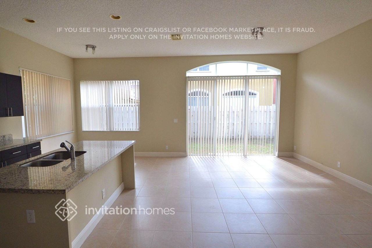 3728 Sw 50th Ct - Photo 4 of 13