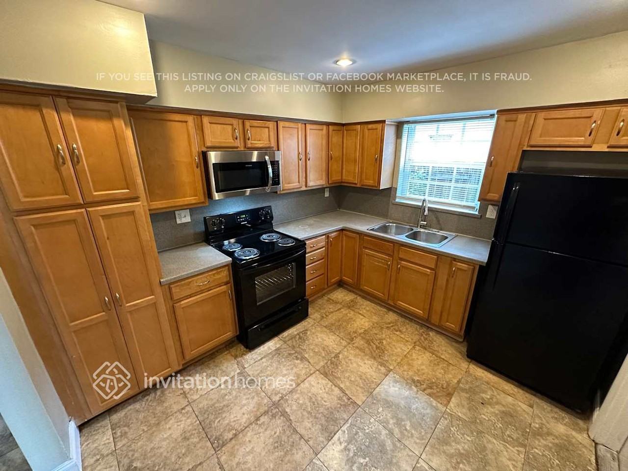 5430 Sw 21st St - Photo 4 of 17