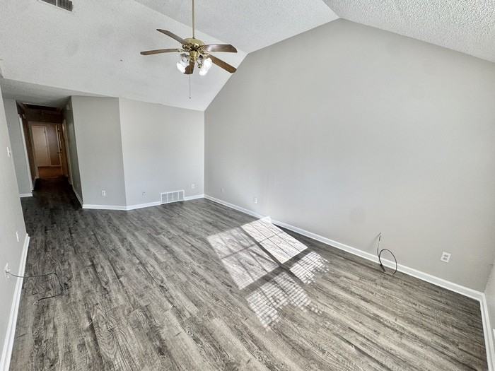 5528 Ginners Dr - Photo 4 of 21