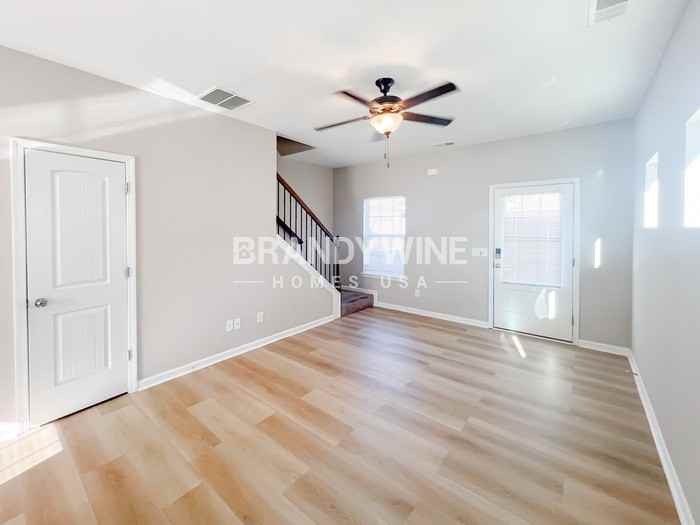 108 Howard Ave - Photo 6 of 28