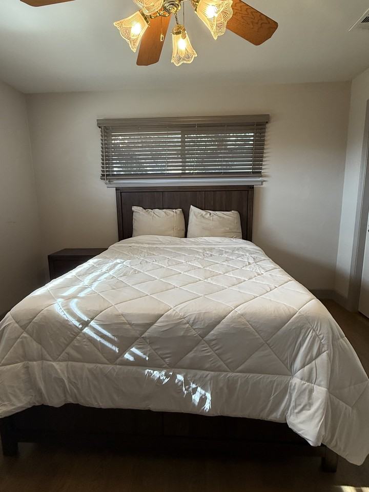 141 W Twain Ave #1 - Photo 7 of 31