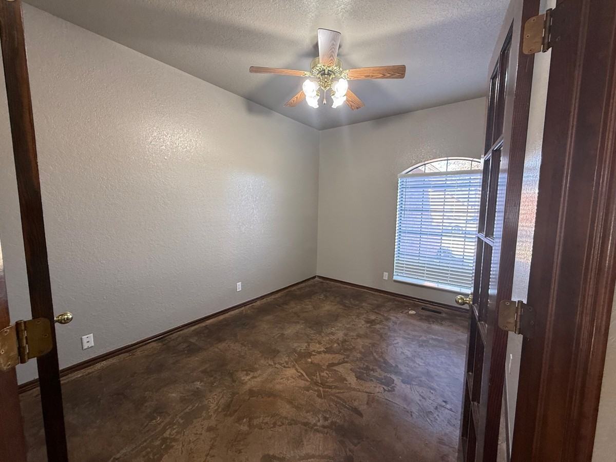 18509 Chestnut Oak Dr #1 - Photo 7 of 40