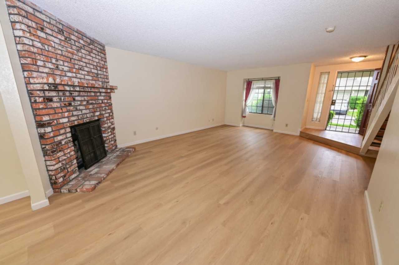 4718 E Alamos Ave #105 - Photo 2 of 13