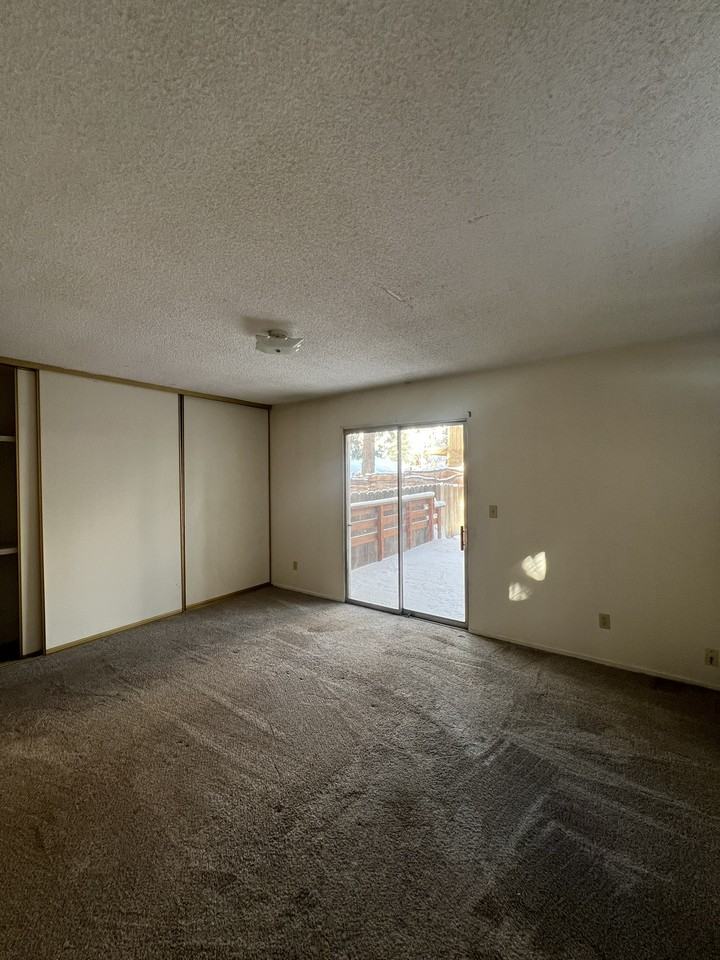 1109 Sierra Blvd #2 - Photo 3 of 19