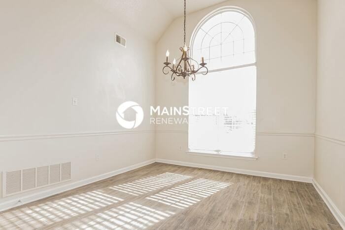 7495 Eleanor Cv - Photo 6 of 18