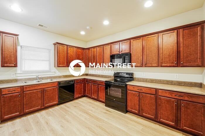 890 Maple Trce - Photo 5 of 17