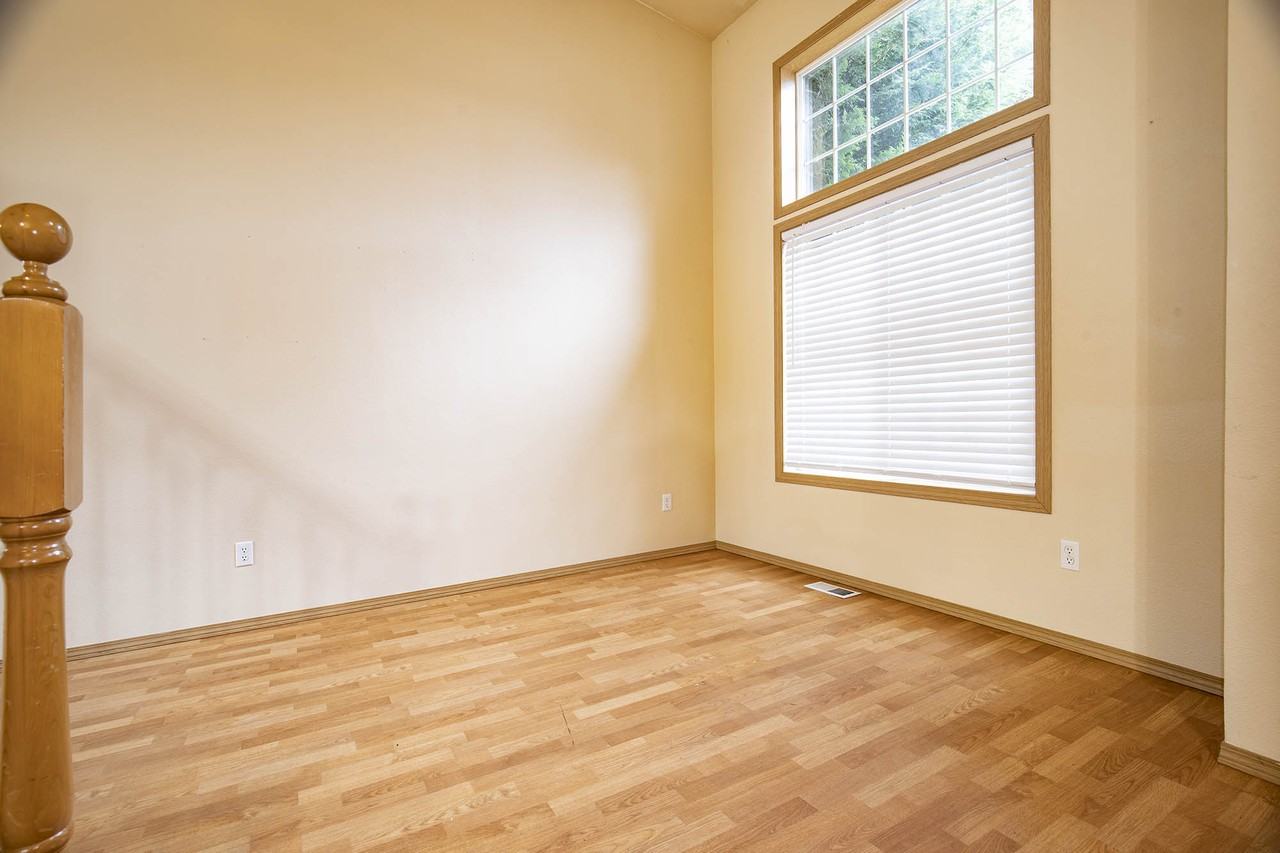 3229 S 302nd Pl #1 - Photo 3 of 18