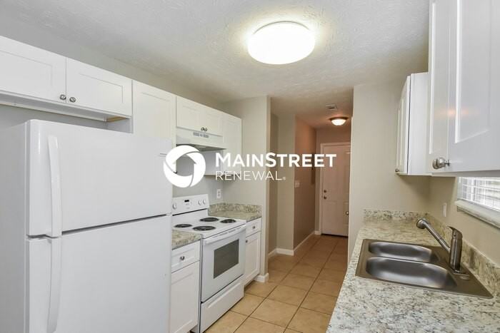 2745 Sapphire St - Photo 6 of 16