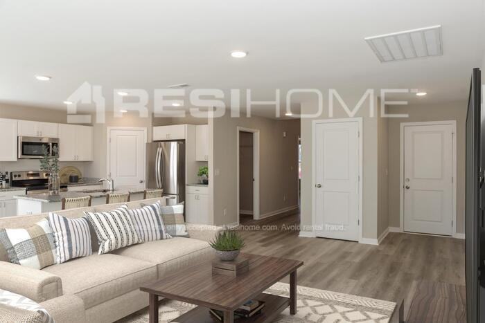 115 London Calvin Way - Photo 6 of 16