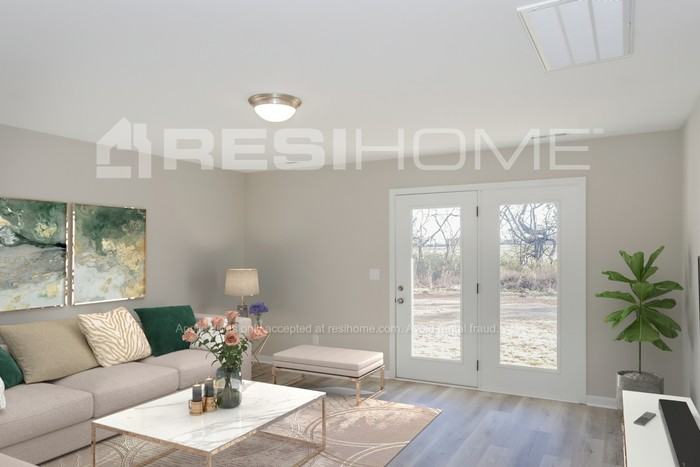 119 London Calvin Way - Photo 5 of 14