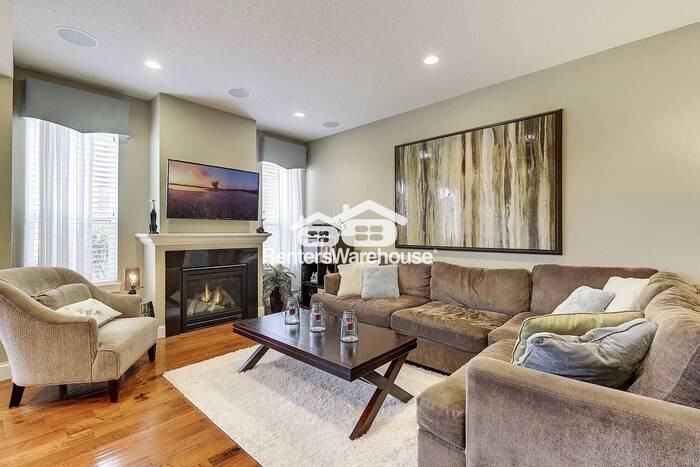 3081 Countryside Ave #B - Photo 3 of 25