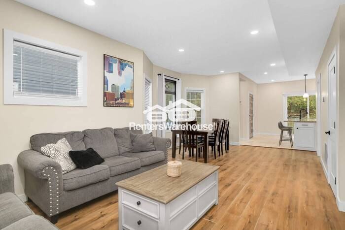 206 Robie St E - Photo 5 of 24