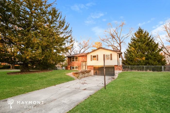 8340 Taffy Dr - Photo 2 of 3