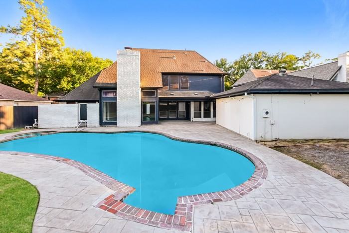 11818 Oakcroft Dr - Photo 2 of 25