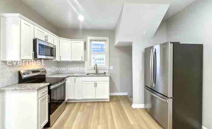 2430 Steele Ave - Photo 2 of 27