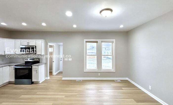 2432 Steele Ave - Photo 3 of 25