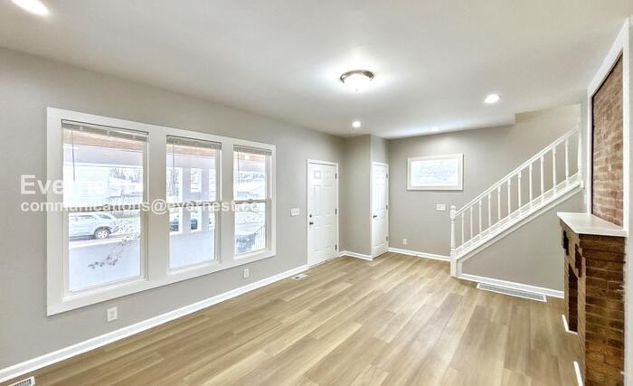 2432 Steele Ave - Photo 6 of 25