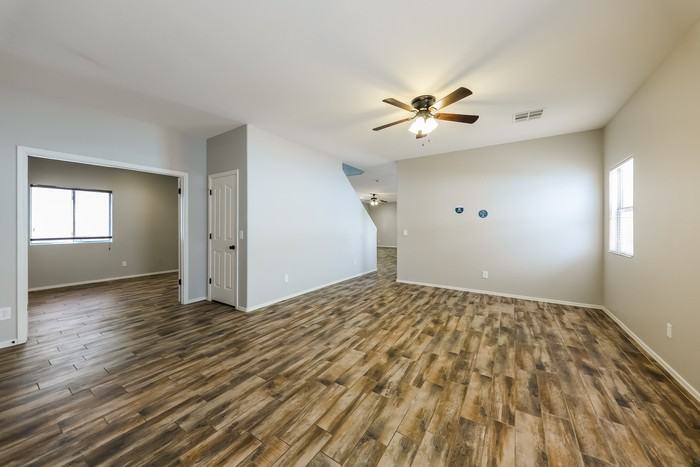 18356 W Mission Ln - Photo 4 of 17