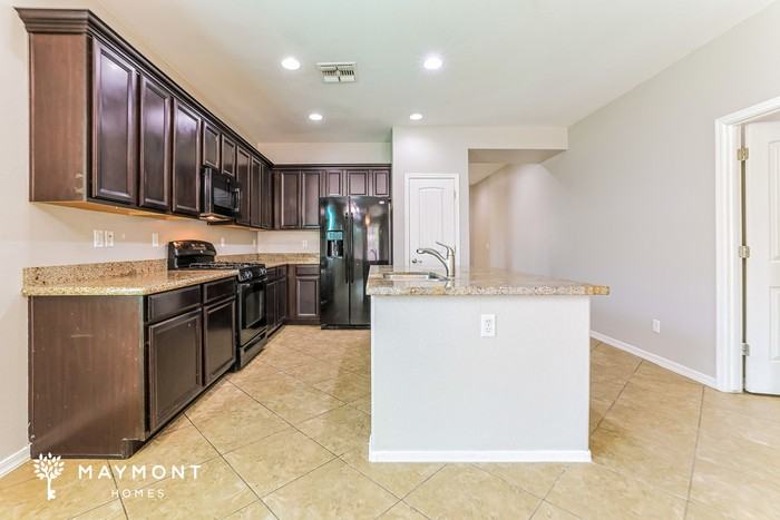 34543 N Mirandesa Dr - Photo 5 of 12