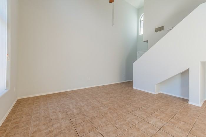 506 S Sunrise Dr - Photo 5 of 17