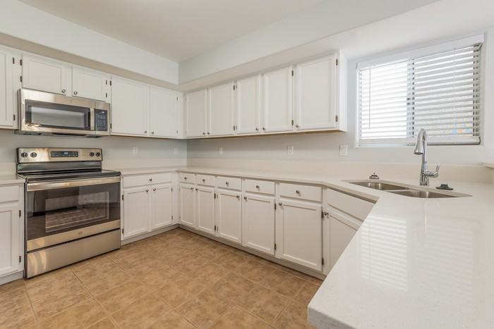 506 S Sunrise Dr - Photo 7 of 17